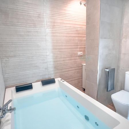 Acogedor Estudio En Triana Con Jacuzzi Y Wifi Sevilla Exterior foto