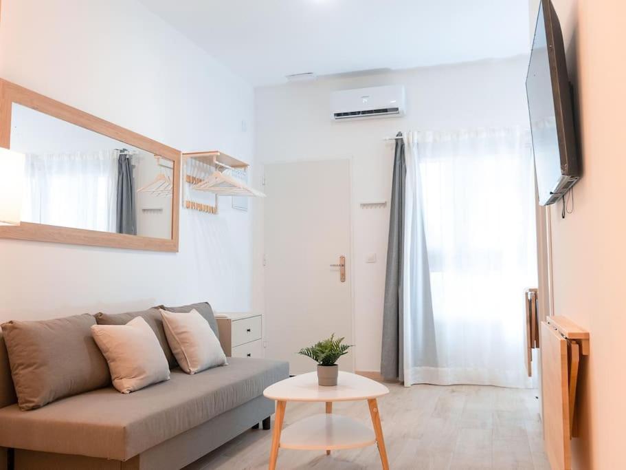 Acogedor Estudio En Triana Con Jacuzzi Y Wifi Sevilla Exterior foto