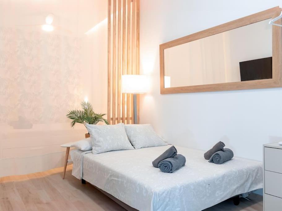 Acogedor Estudio En Triana Con Jacuzzi Y Wifi Sevilla Exterior foto