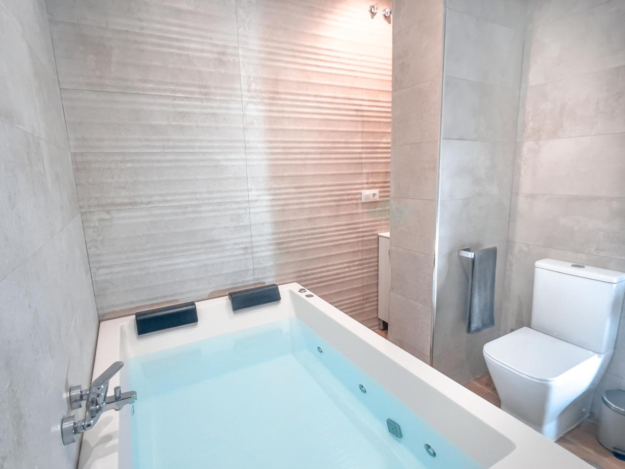 Acogedor Estudio En Triana Con Jacuzzi Y Wifi Sevilla Exterior foto