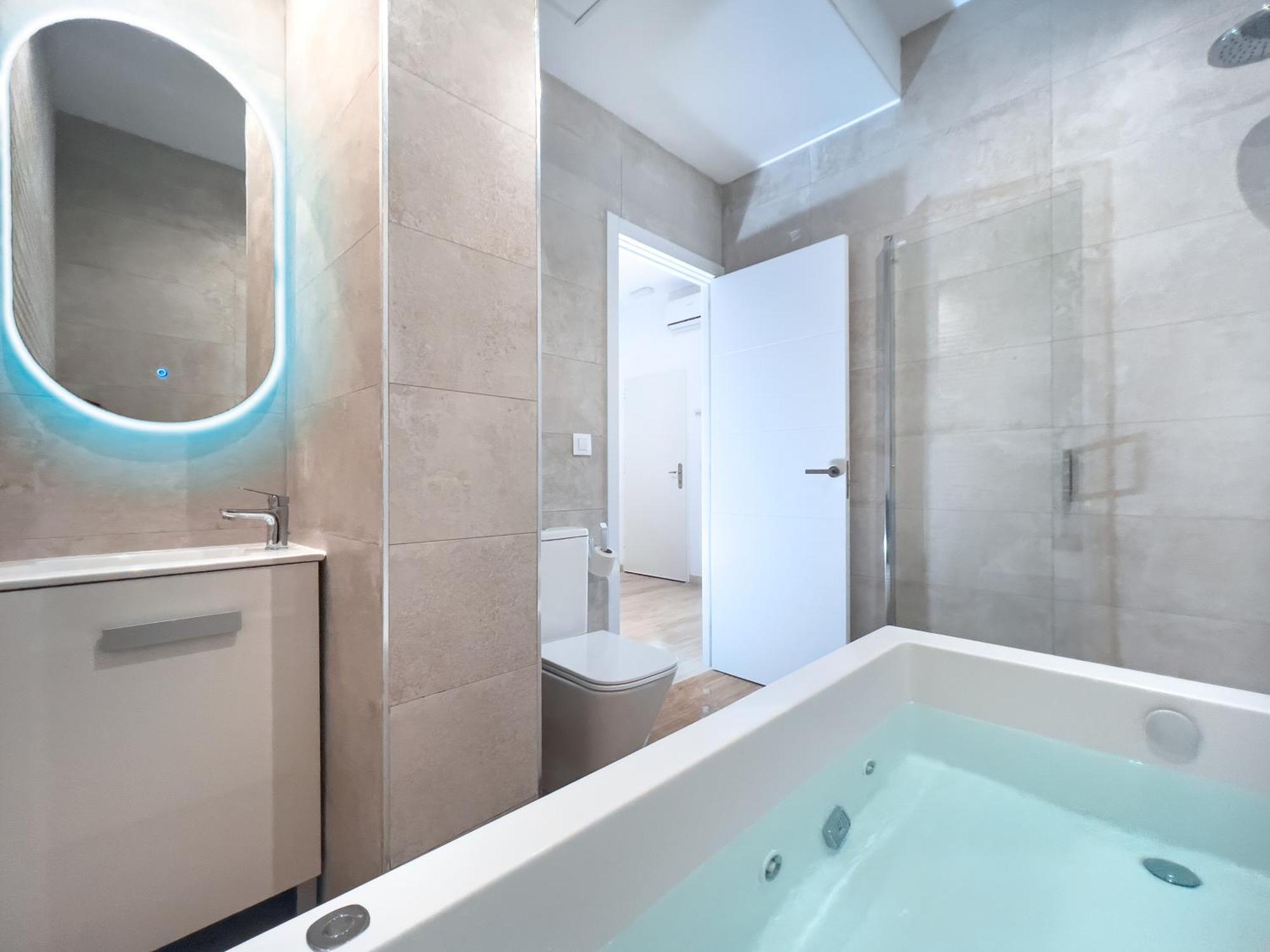 Acogedor Estudio En Triana Con Jacuzzi Y Wifi Sevilla Exterior foto